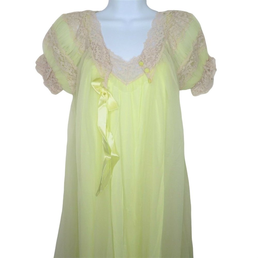 Vintage 60s Mary Barron Peignoir Set Short Nightgown Robe S Nylon Sexy Pinup USA